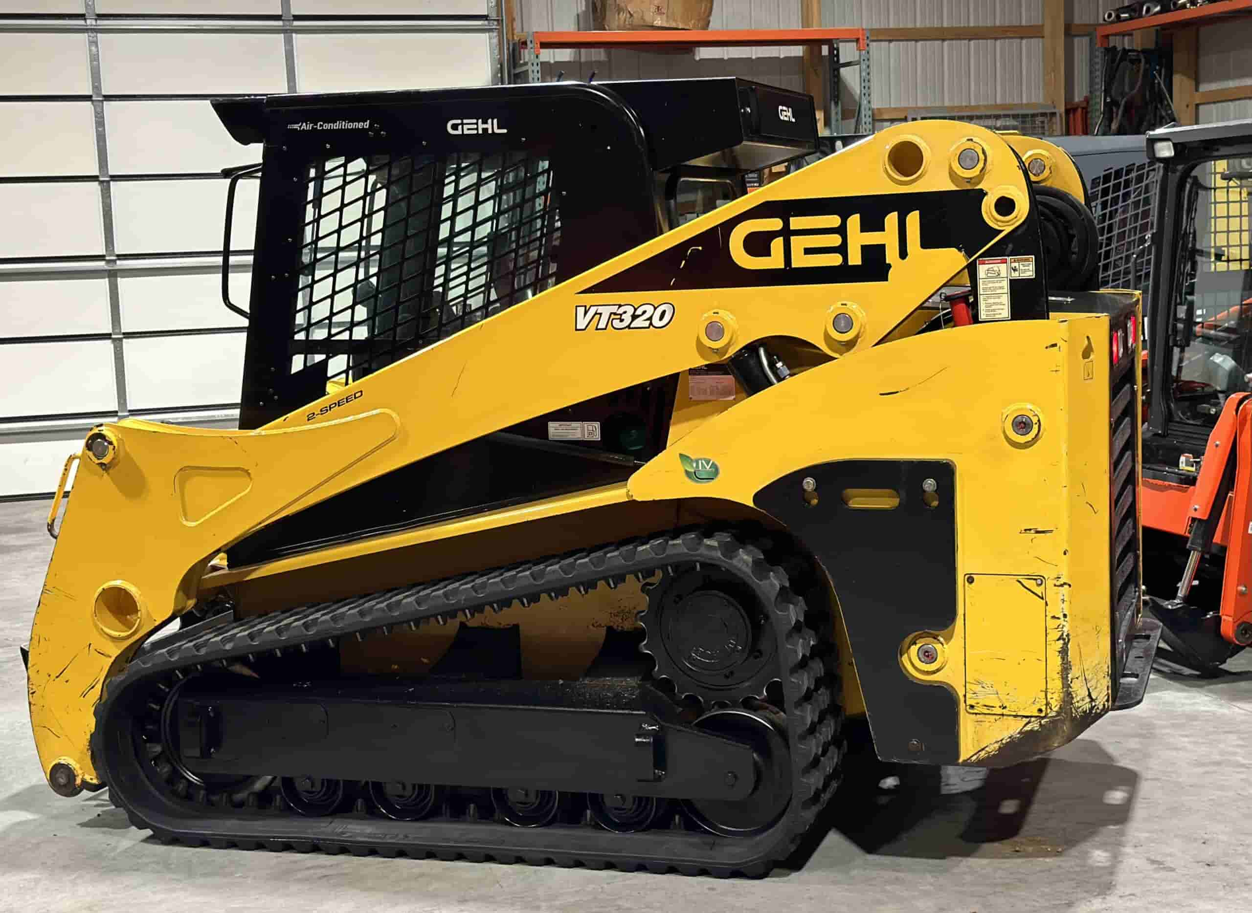 2019 GEHL VT320 HIGH FLOW
